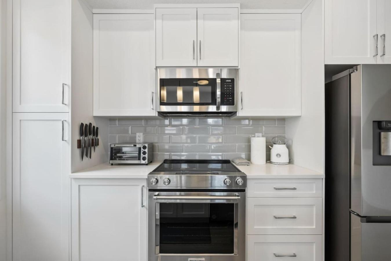 Luxury Aspen 2Br Home With Double Garage Car Parking YYC المظهر الخارجي الصورة